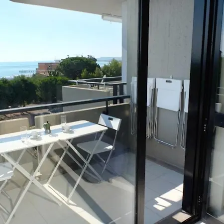 Azzurra Vasto